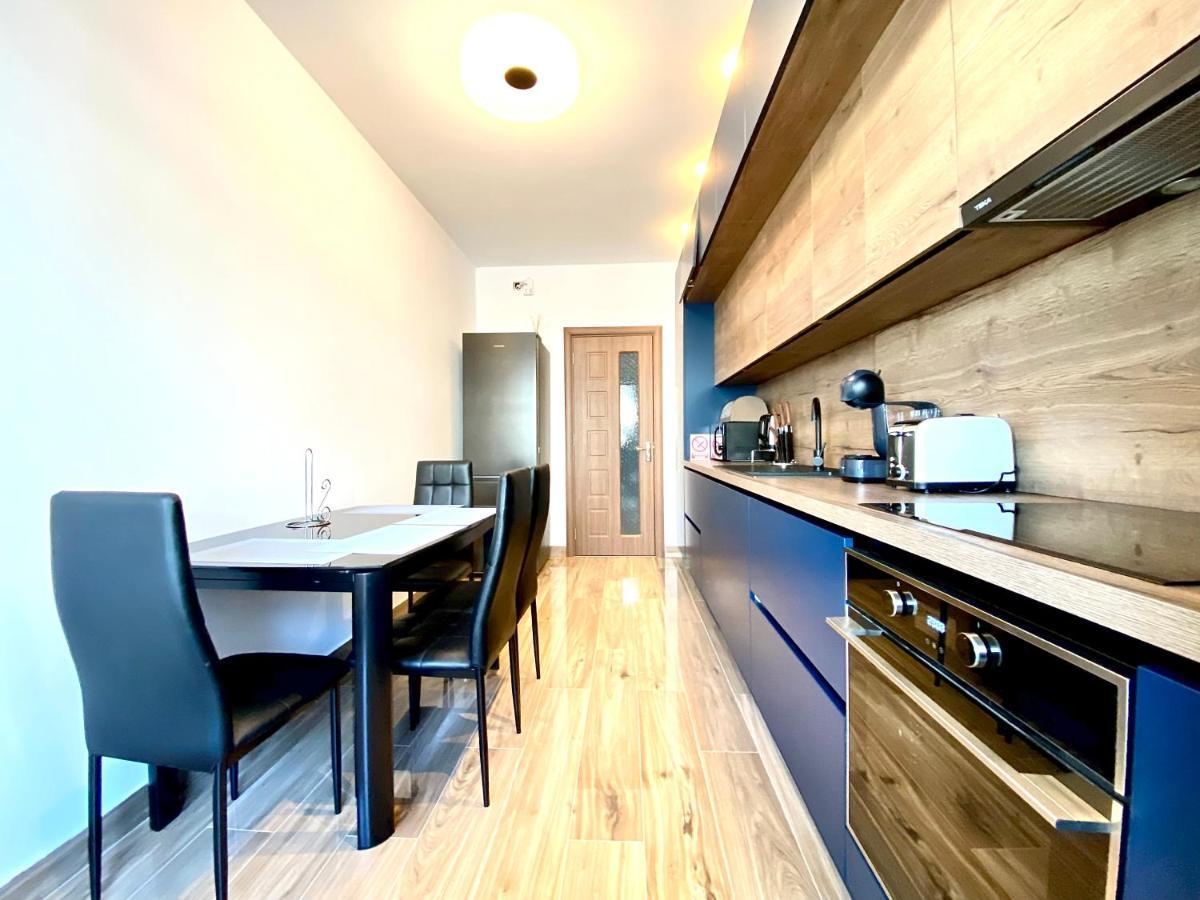 Coquette Apartment Брашов Екстер'єр фото