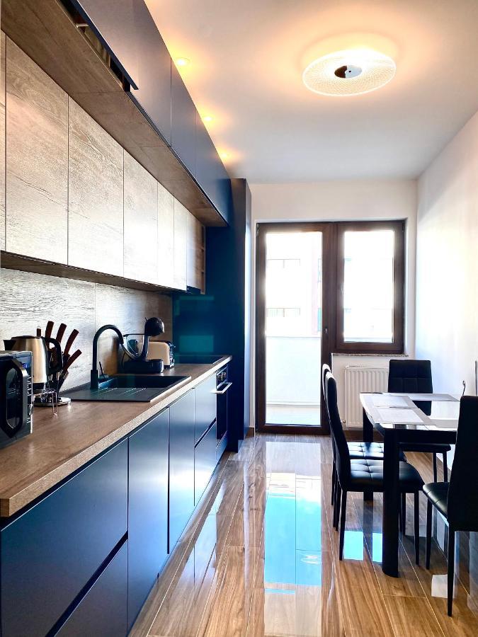 Coquette Apartment Брашов Екстер'єр фото
